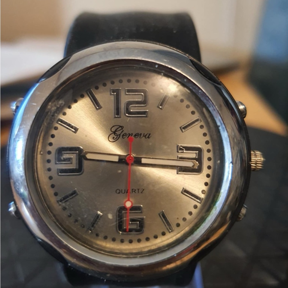 🦋10/$20🦋 Geneva Silver/Black Unisex Slap Watch